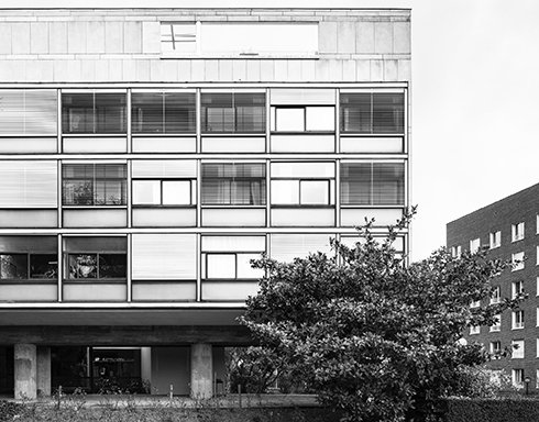 Le Corbusier Vs Edernawi Efendi: Confronting Modern to Islamic Architecture Confronting Modern to Islamic Architecture