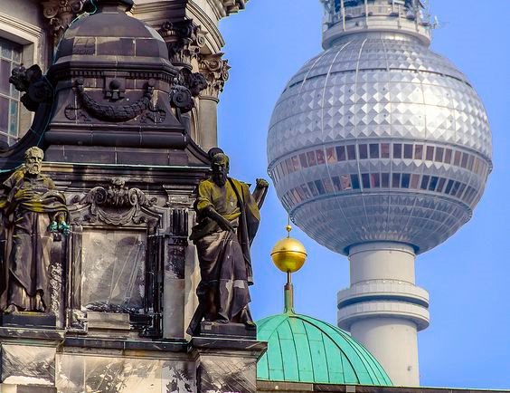 Yıkılmış ve Yeniden Doğmuş Bir Kent: Berlin