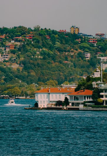 Şehrin Suya Açılan Pencereleri